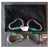 4 Carabiners & Bag