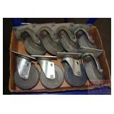 8 Heavy Duty Casters.