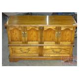 High Quality Lane Oak Cedar Chest.