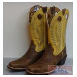 Like New Ariat Boots, Size 11D.