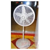 Lasko Oscillating Floor Fan. Lasko Oscillating Floor Fan.