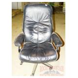 Black Leather Adjustable Executive Chair.