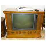 Zenith 27" Console Color TV w/ Remote. It Works.