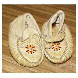 Very Cute Vintage Leather/Beaded Baby Mocassins.