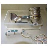 Vintage Grater and Electric Knife. Vintage Grater and Electric Knife.