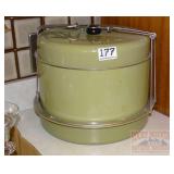 Vintage Cake/Pie Carrier. Vintage Cake/Pie Carrier.