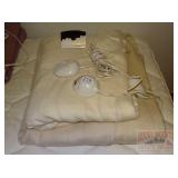 2 Electric Blankets. 2 Electric Blankets.