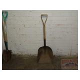 Scoop Shovel w/ Wood "D" Handle.