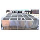 SMALL METAL CONTAINERS (24 RECTANGULAR/7