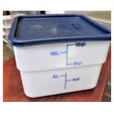 FOOD STORAGE CONTAINERS 12 QT W/LIDS (3)