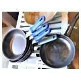 SAUTE PANS/8" (5) TEFLON W/RUBBER HANDLES