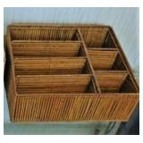 WICKER ORGANIZER