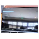VIZIO 70" TV W/WALL BRACKET (MODEL M70-D3)