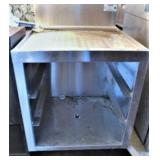 CROWN SS BAR DISH TABLE/24X26