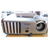 SHARP PROJECTOR W/REMOTE MODEL XR30X