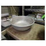 WEAR-EVER 14" Colander