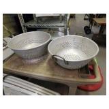 (2) WEAR-EVER 15" Colander