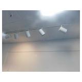 Track lighting with 18 lights, Approx. 25