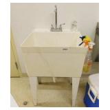 Wash sink basin