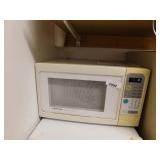 Emerson microwave appears to be working