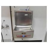 Elkay water fountain