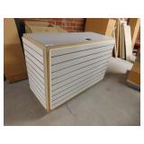 Sales counter w/slat wall, 21 x 50 36.5