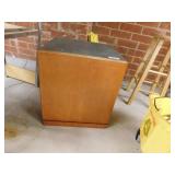 Wooden table  20 x 20 x 22