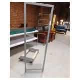 Sign holder, holds sign 18 x 28