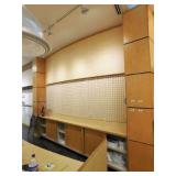 Counter w/back wall display, 39.5 x 176 x 46