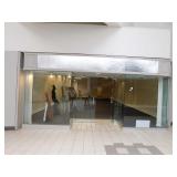 Store front with double doors, 252x90 (21