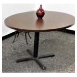 Round table w/heavy base, dia. 42x29