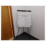 Tripod to hold flip chart
