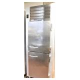 TRAULSEN Upright SD Freezer Mod. G12000