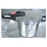 MAGEFESA Pressure Cooker 7.9 qt
