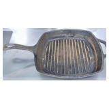 LODGE Cast Iron 10"x10" Griddle Pan