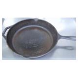 LODGE Cast Iron 12" Frying Pan