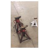 Jack stands