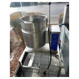 STEAM KETTLE WITH STAND