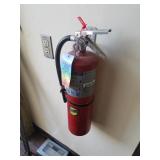 DRY POWDER FIRE EXTINGUISHER