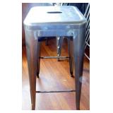 METAL STOOL (unpainted)