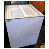 CHEST FREEZER