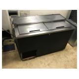 BOTTLE COOLER (on site guarantee)