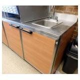 STORAGE CABINET WITH SINK