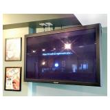 FLAT SCREEN TELEVISION