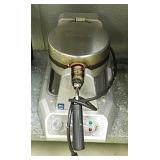 WAFFLE MAKER
