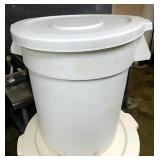 FOOD STORAGE CONTAINER