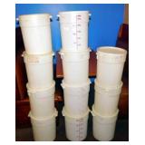 ROUND FOOD STORAGE CONTAINERS