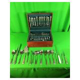 Silverware set with box Silverware set with box