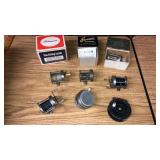 7 Old Fishing Reels & 2 Empty Reel Boxes 7 Old Fishing Reels & 2 Empty Reel Boxes