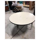 42" Round Table